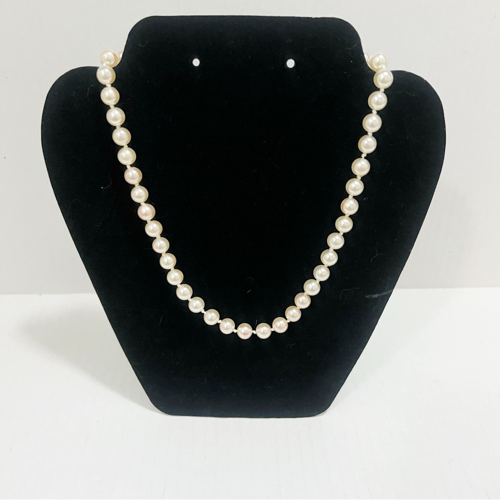 Vintage hand Knotted Lustre Pearl 9mm Necklace